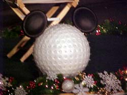 mickeygolfball.jpg (14350 bytes)