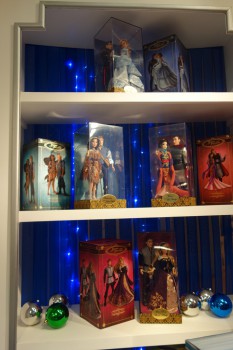 Exclusive Disney Prince and Princess doll sets_14507922954_l