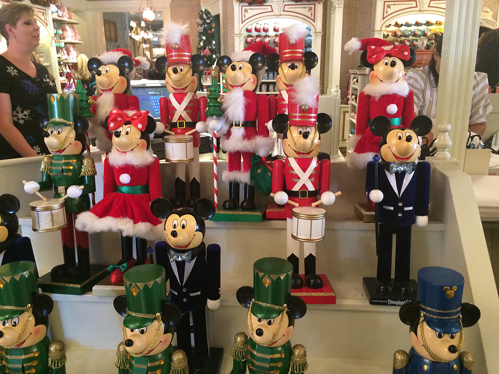 classicMickeynutcracker