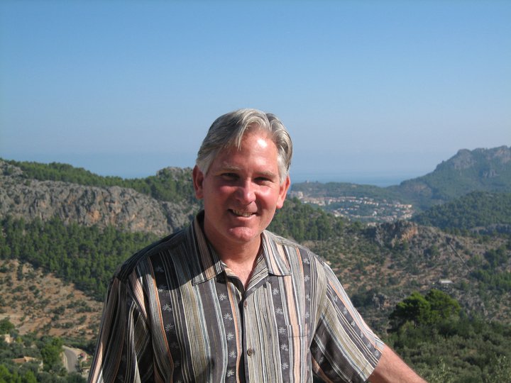 255085_1920654469091_7045411_n