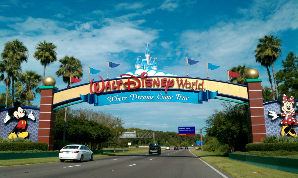 walt_disney_world_resort_entrance
