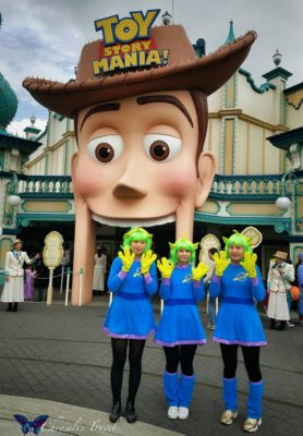 25-cosplay-green-aliens