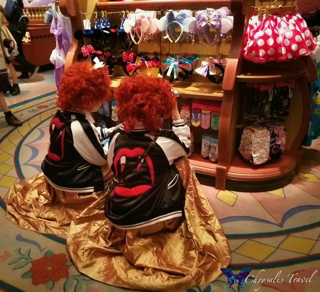 32-iracebeth-twin-cosplay