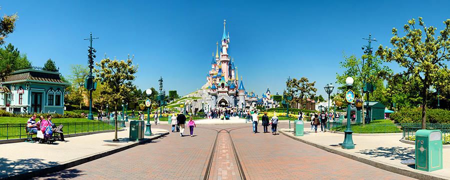n013047_2019may13_sleeping-beauty-castle_900x360