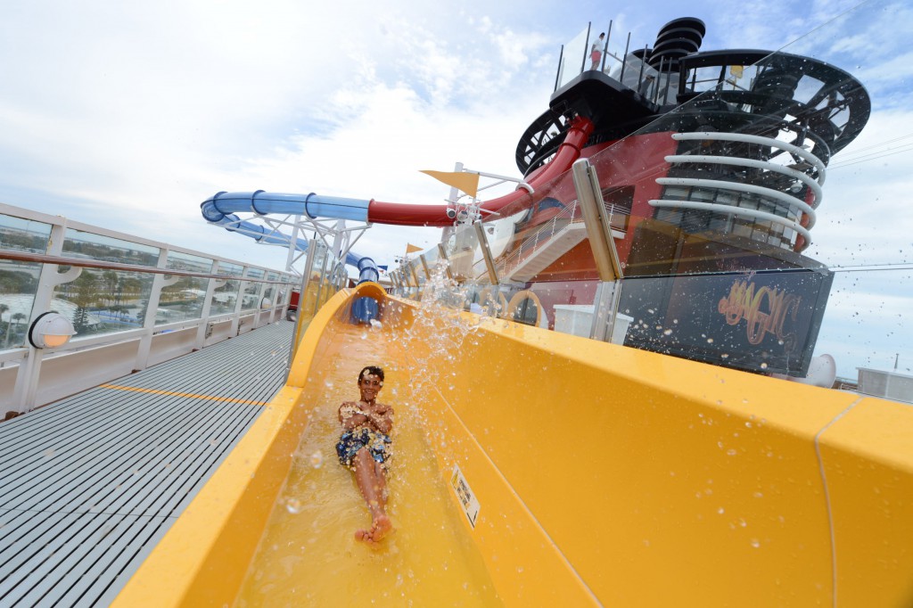 Man Who Falls Overboard From Oasis Of The Seas Rescued By Disney Magic ...