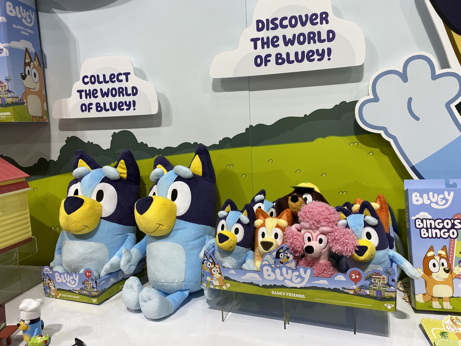 Bluey Dance & Play Animated Plush from Moose Toys Review! 