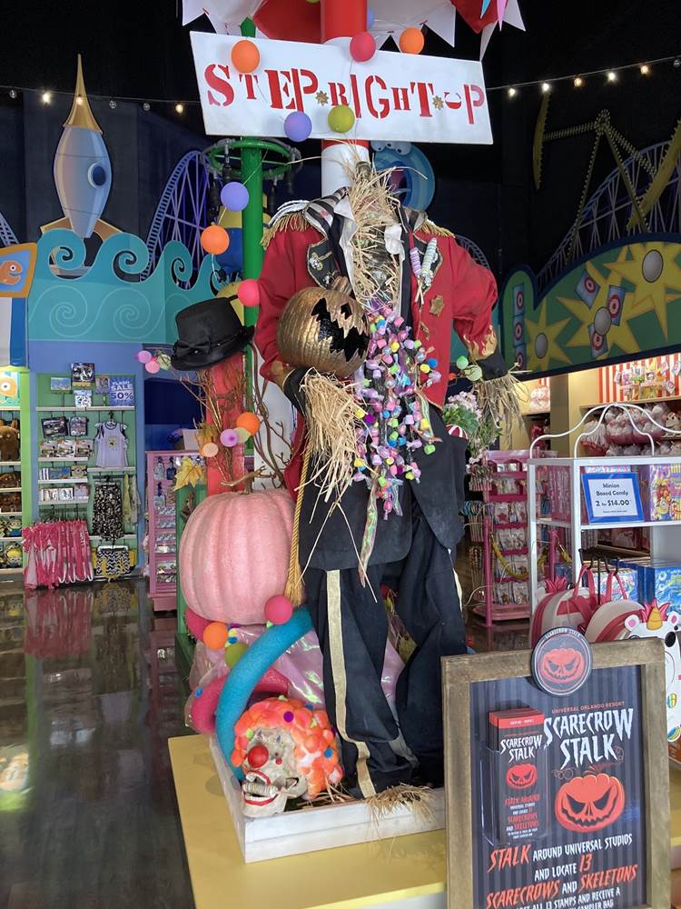 Scarecrow Stalk at Universal Studios Florida Provides a Spooky ...