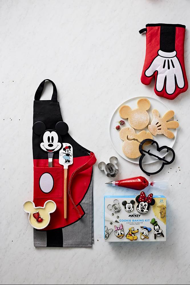 Williams-Sonoma x Mickey Mouse Disney Cookware Collection Debuts ...