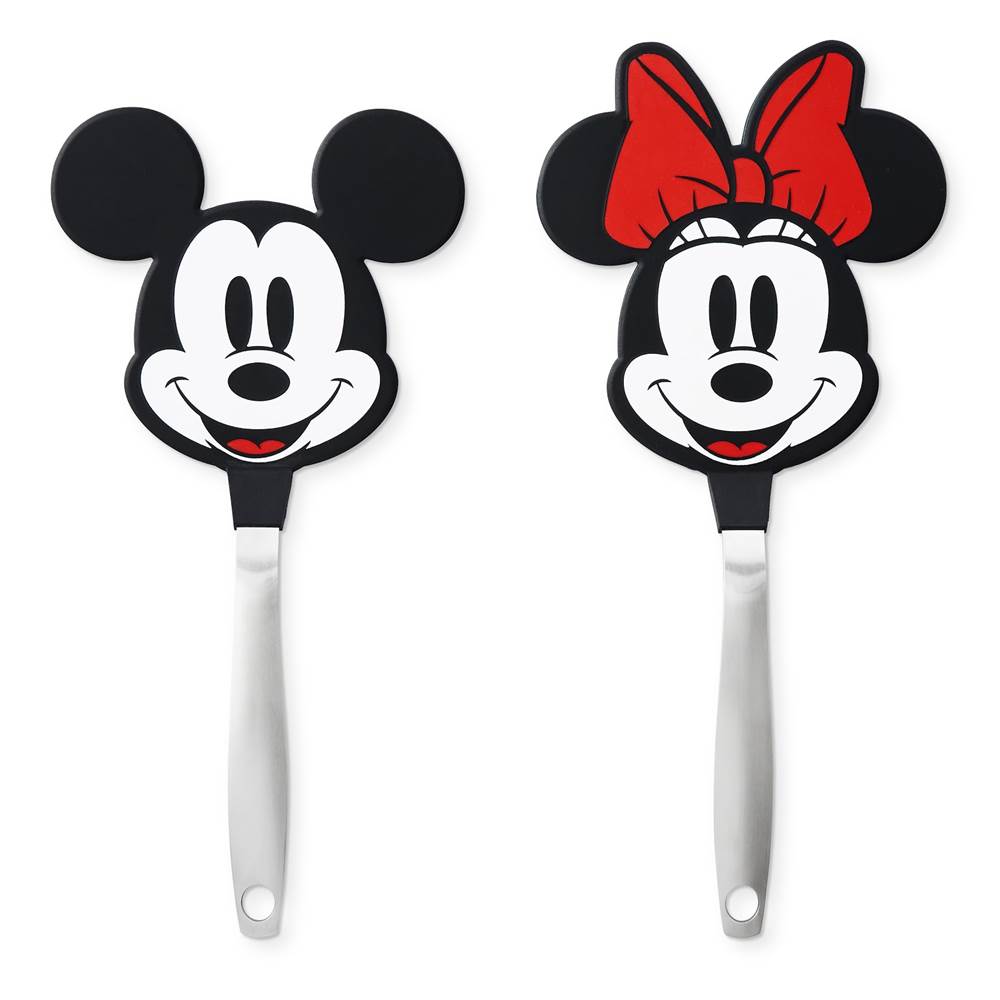 https://www.laughingplace.com/w/wp-content/uploads/2020/10/williams-sonoma-x-mickey-mouse-disney-cookware-collection-debuts-5.jpeg