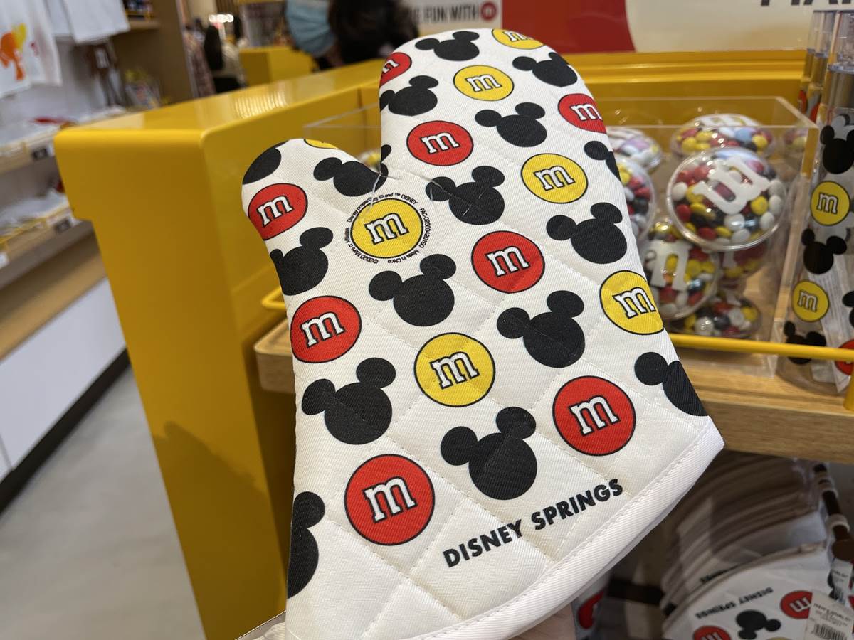 New M&M'S® Store Brings Colorful Moments, More Smiles to Walt Disney World  Resort Visitors at Disney Springs®