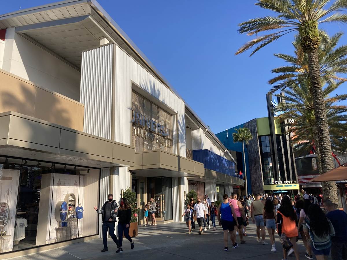 PHOTOS: New Studio Souvenirs Store Opens at Universal CityWalk in Hollywood  - WDW News Today