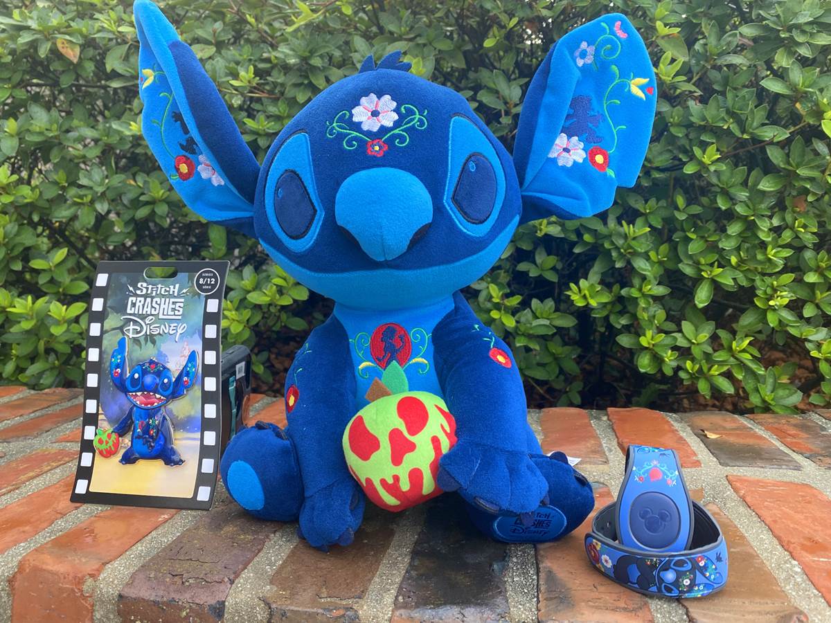 PHOTOS: New Stitch Apparel and Accessories Crash at Magic Kingdom - WDW  News Today