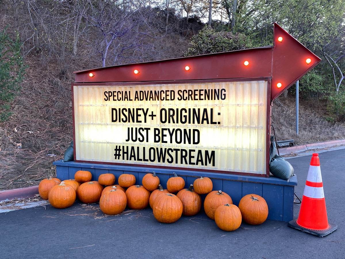 Disney Hosts Special Advance Screening Of New R L Stine Series Just Beyond At Hallowstream Drive In Laughingplace Com