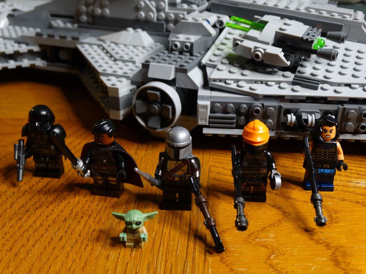 Toy Review: LEGO Star Wars Imperial Light Cruiser from 