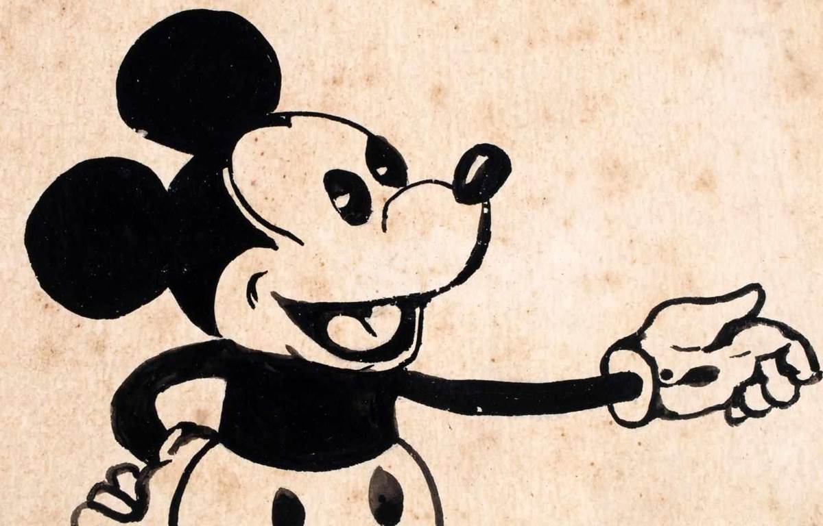 How to draw Mickey Mouse - DisneyRollerGirl