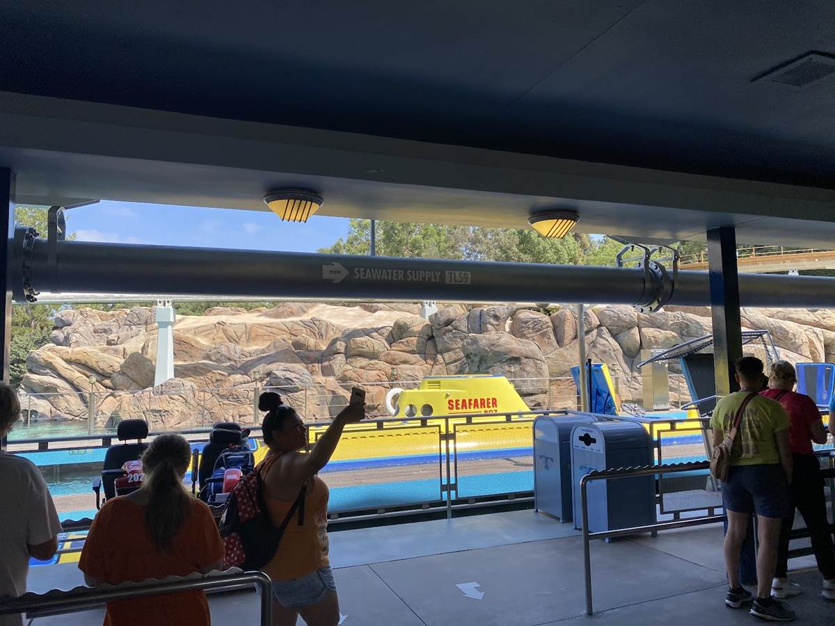 Photosvideo Finding Nemo Submarine Voyage Reopens At Disneyland Park