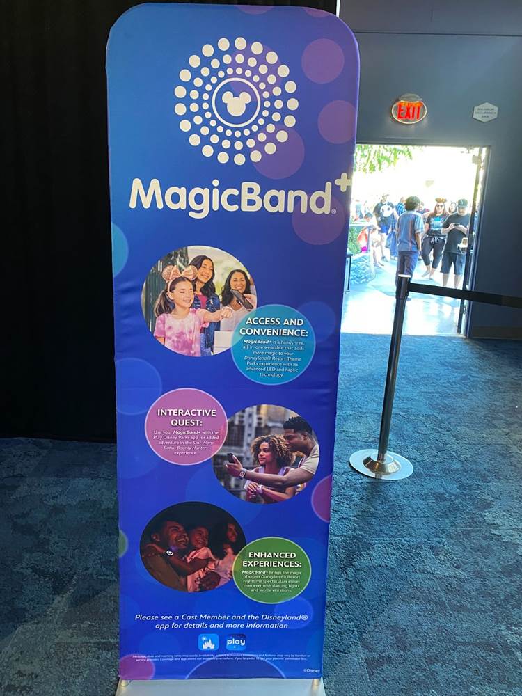 10 Lessons Disney's MagicBand Can Teach Theme Parks - ID&C