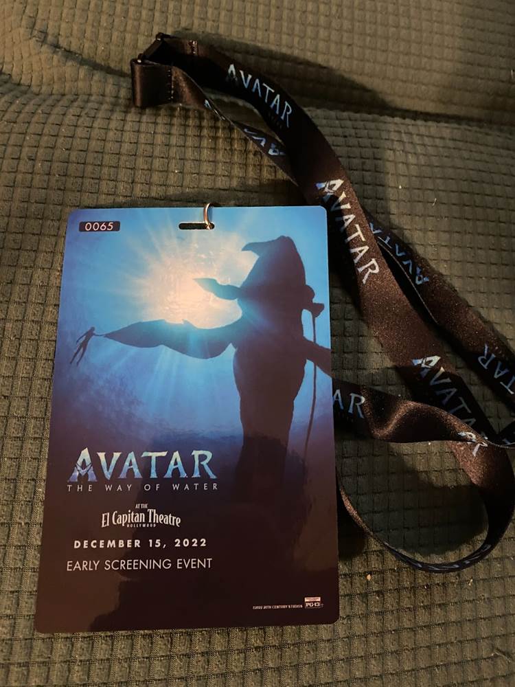 The Official Disney's Avatar 2 The Way of Water Banshee Keychain