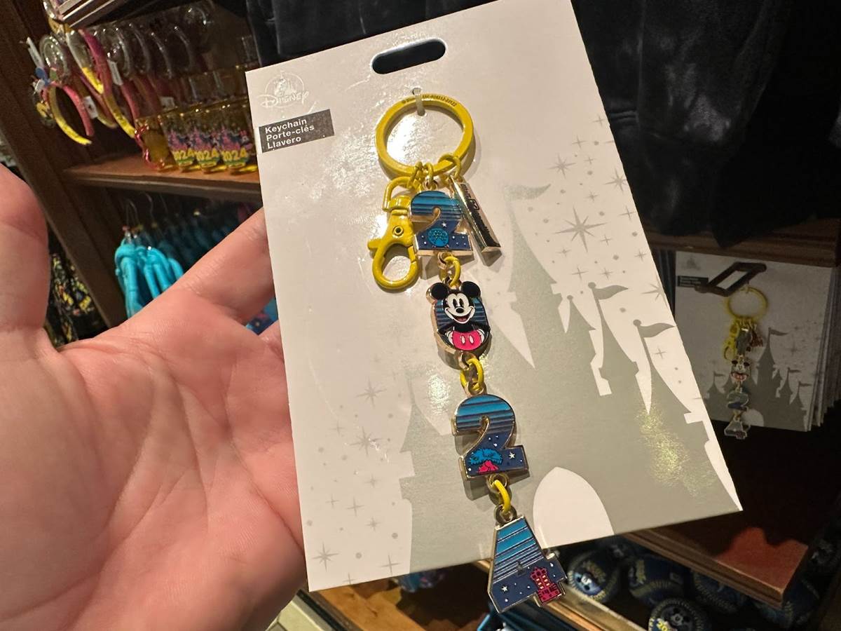 Disney Keychain - 2024 Walt Disney World - Mickey Mouse