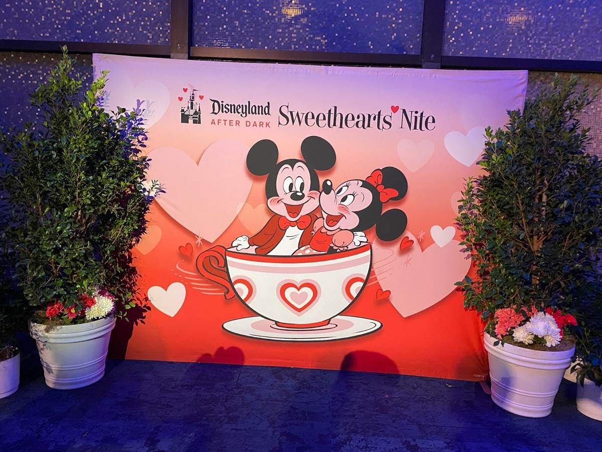 Live Blog Disneyland After Dark Sweethearts' Nite 2025 KickOff